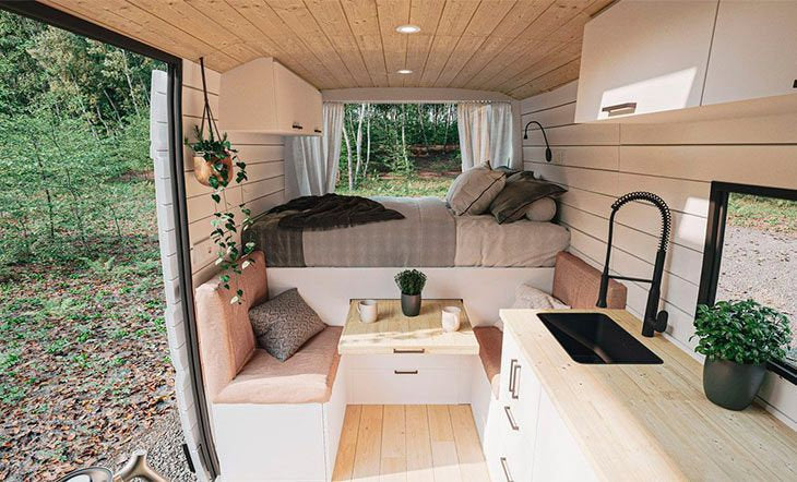 Cómo decorar una furgoneta camper: consejos e ideas