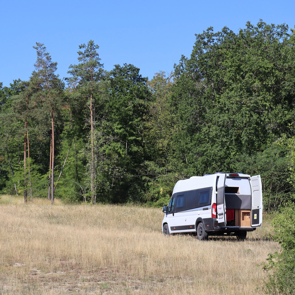 Diferencia entre parar y estacionar tu camper para evitar multas
